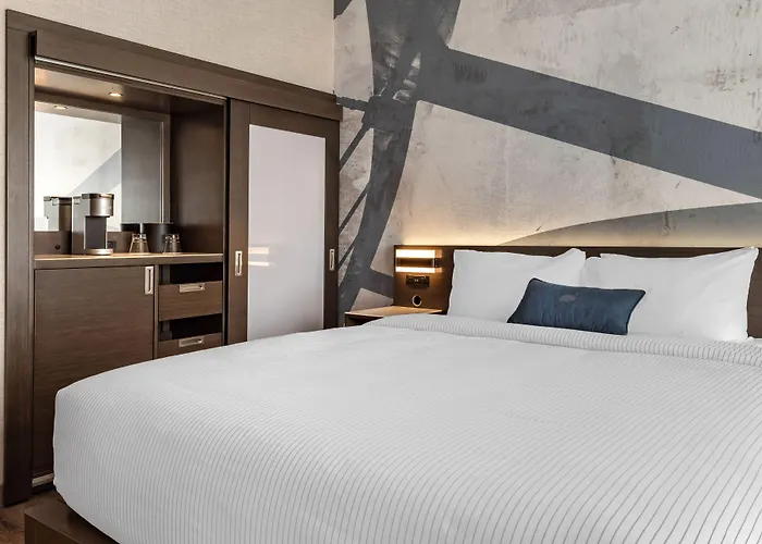Cambria Hotel Minneapolis Downtown